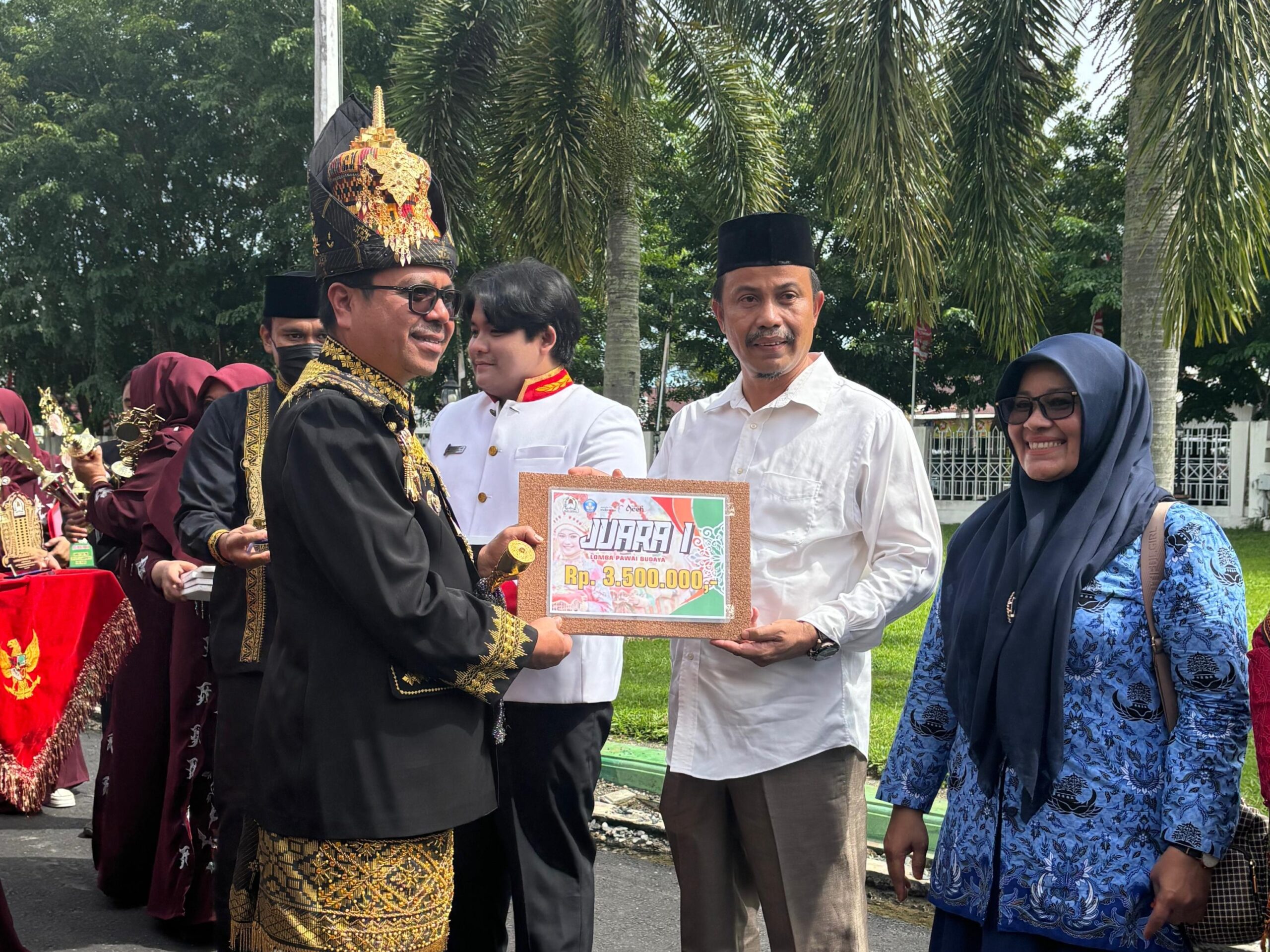 MTsS HARAPAN BANGSA MEULABOH BERHASIL MERAIH JUARA I PAWAI BUDAYA HUT KOTA MEULABOH KE-436